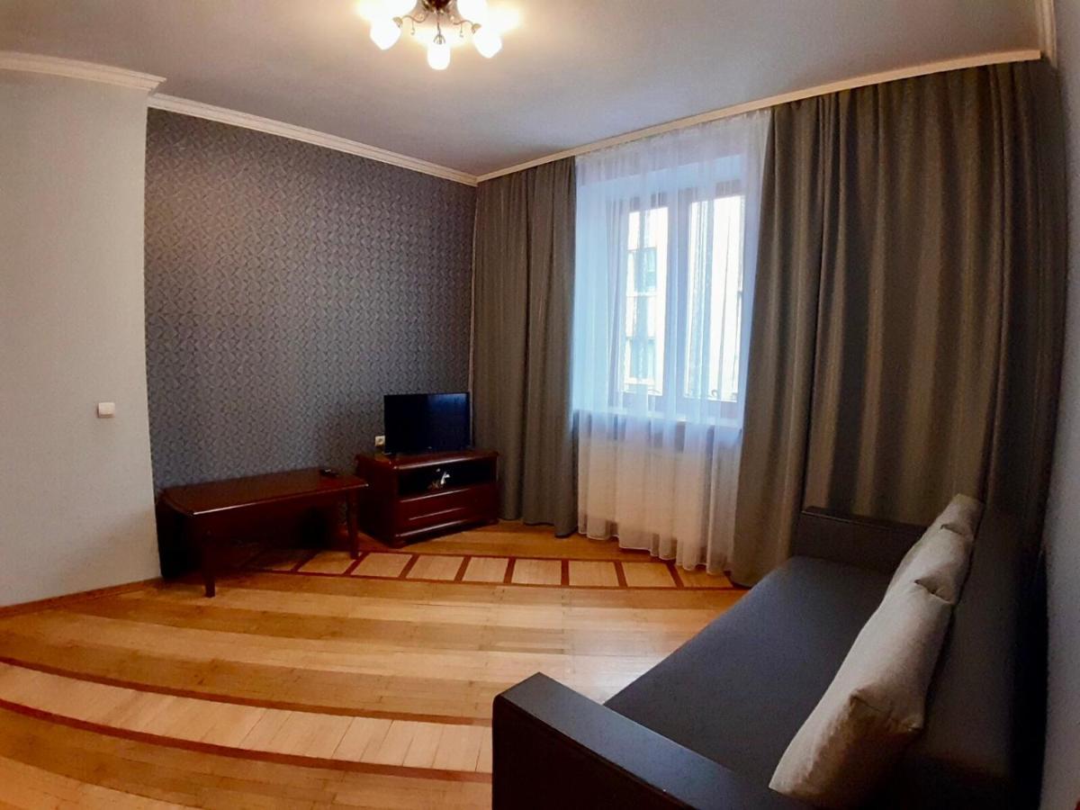 Apartment Hnatuka Center Лвив Екстериор снимка