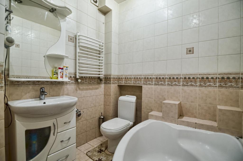 Apartment Hnatuka Center Лвив Екстериор снимка