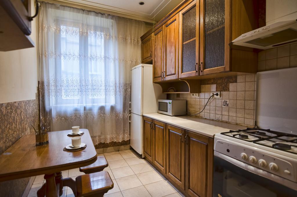 Apartment Hnatuka Center Лвив Екстериор снимка